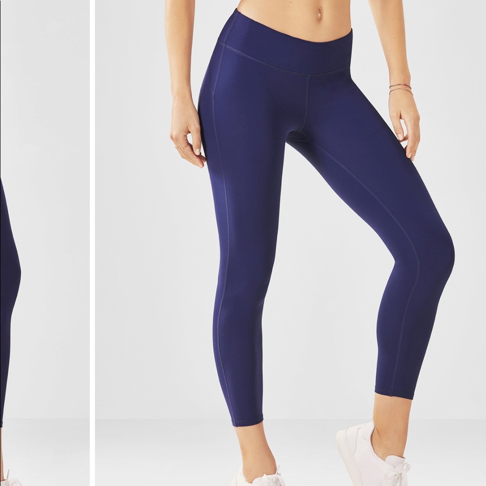Fabletics PowerForm Dhyana Capri Leggings